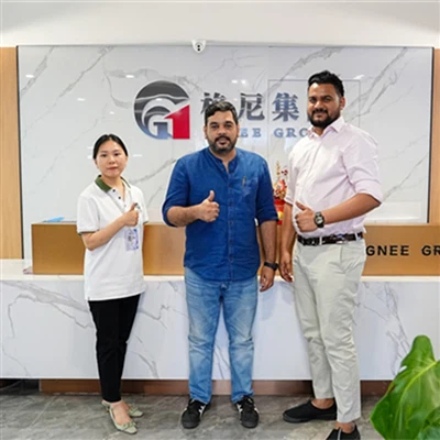 Ινδός πελάτης λαμβάνει παραγγελία για σωλήνες τιτανίου GR5 χωρίς ραφή από το ...